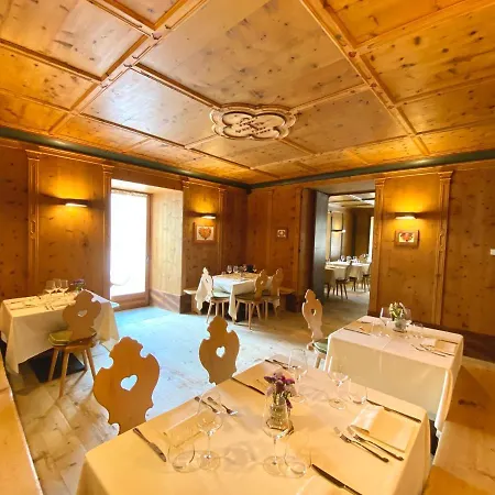 Han/Misafirhane Rifugio Ospitale Cortina dʼAmpezzo